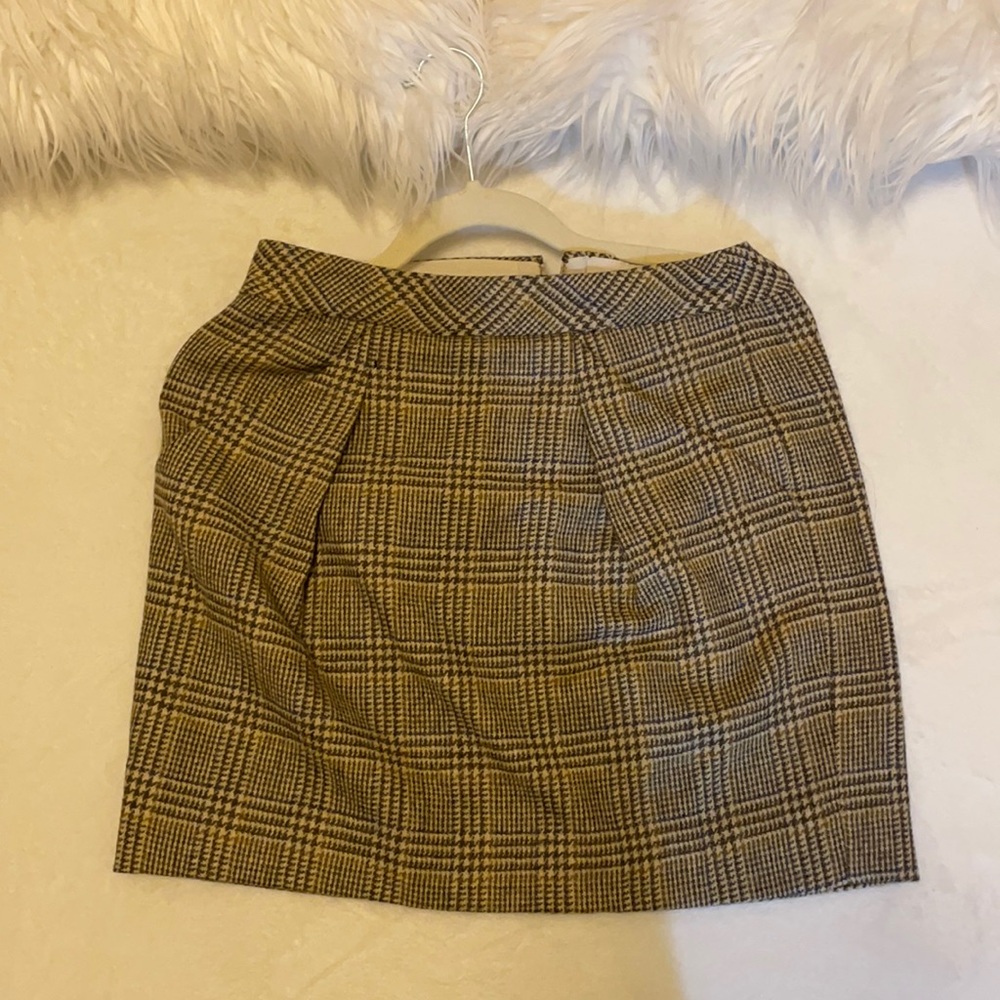 A used J.Crew wool skirt. Size 4.